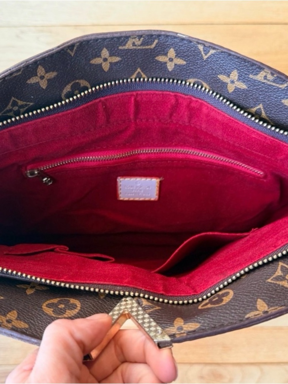 FASHION Monogram Bag - Picture 2 of 6